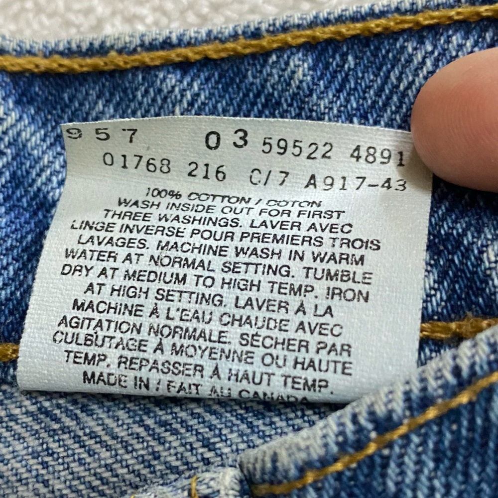 Vintage 90s Levi’s 521 Tapered Fit Petite High Rise Med Wash Blue Jeans 6P - Picture 4 of 16